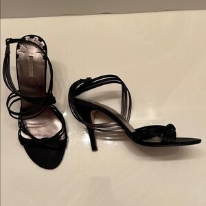 Max Studio Black Strappy Women's Satin Sandals. Size 8.5
